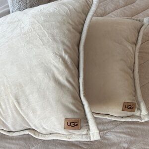 UGG Cream Pillow Set